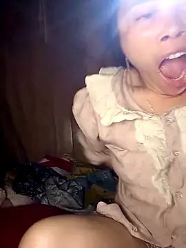 CoMay003 online show from April 10, 8:24 pm