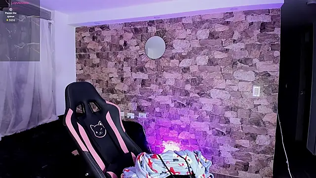 Snapshot of samiacooper25 chatting on February 13, 4:52 am samiacooper25 online show from February 13, 4:52 am