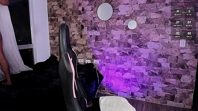 Snapshot of samiacooper25 chatting on February 18, 7:04 am samiacooper25 online show from February 18, 7:04 am