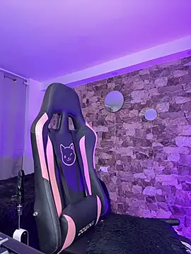 samiacooper25 online show from March 13, 8:32 am