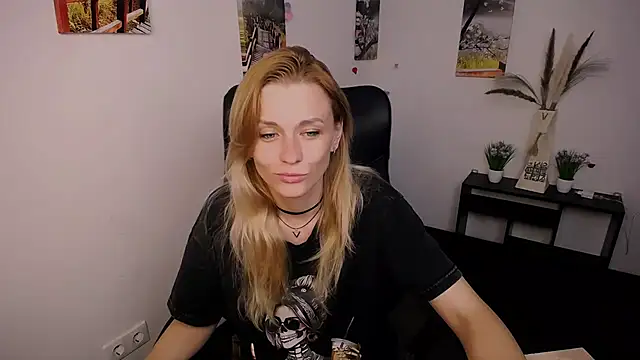 PeppyMia online show from September 17, 7:21 am