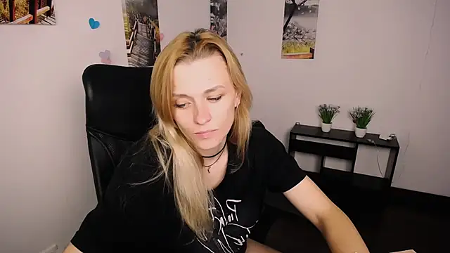 PeppyMia online show from October 3, 7:16 am