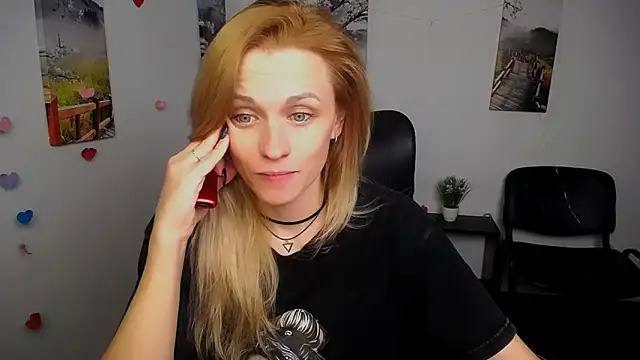 PeppyMia online show from November 25, 10:59 am