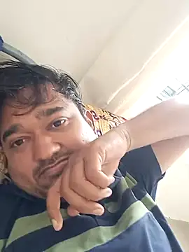 Snapshot of VadodaraBBC chatting on January 17, 7:24 am VadodaraBBC online show from January 17, 7:24 am