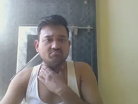 Snapshot of VadodaraBBC chatting on March 1, 9:11 am VadodaraBBC online show from March 1, 9:11 am