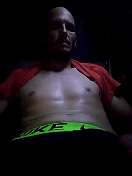 Snapshot of Romance32 chatting on October 1, 9:26 am Romance32 online show from October 1, 9:26 am