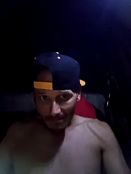 Snapshot of Romance32 chatting on October 30, 3:41 am Romance32 online show from October 30, 3:41 am