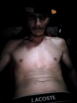 Snapshot of Romance32 chatting on October 31, 4:02 am Romance32 online show from October 31, 4:02 am