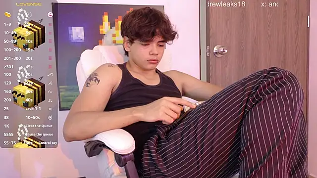 an drew18 online show from May 31, 4:03 pm