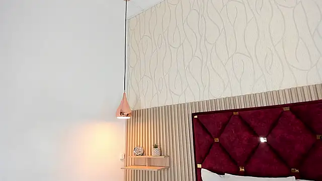 Laura Ivy online show from October 6, 12:13 pm