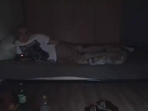 Snapshot of bdsmfreaks12 chatting on November 20, 2:06 pm bdsmfreaks12 online show from November 20, 2:06 pm