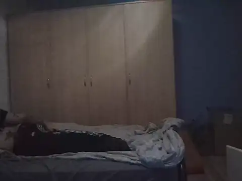 Snapshot of bdsmfreaks12 chatting on December 5, 5:31 pm bdsmfreaks12 online show from December 5, 5:31 pm