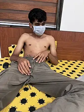 Snapshot of hiddenxdesire chatting on September 27, 6:24 pm hiddenxdesire online show from September 27, 6:24 pm