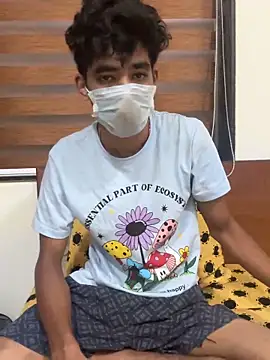 Snapshot of hiddenxdesire chatting on December 14, 1:55 am hiddenxdesire online show from December 14, 1:55 am