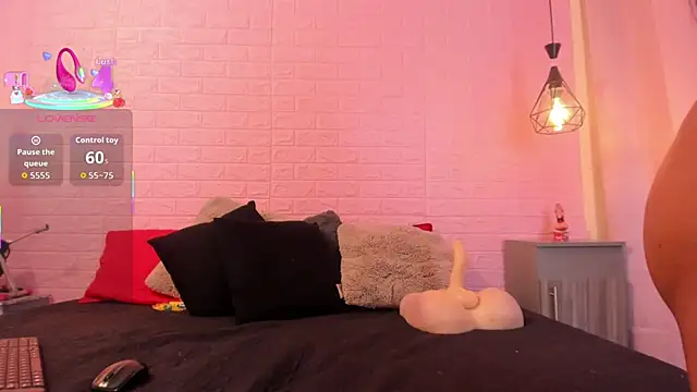 Snapshot of MayteLiu_ chatting on October 15, 12:38 pm MayteLiu online show from October 15, 12:38 pm