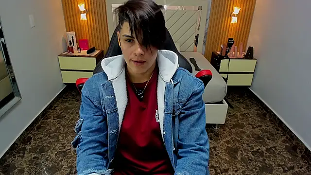 KAROLLJONES1 online show from February 6, 7:17 pm