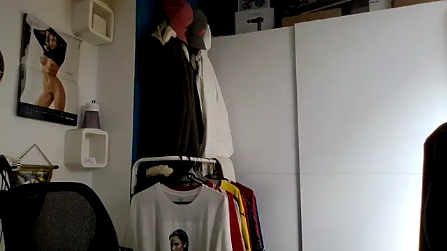 Snapshot of bigcockjohnxxxxx chatting on September 29, 11:37 am bigcockjohnxxxxx online show from September 29, 11:37 am