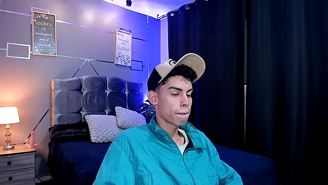 Room 69x online show from September 11, 2:17 pm