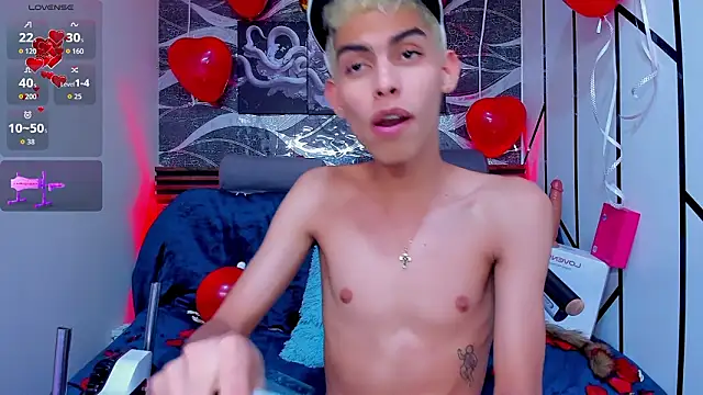 Room 69x online show from February 14, 3:31 pm