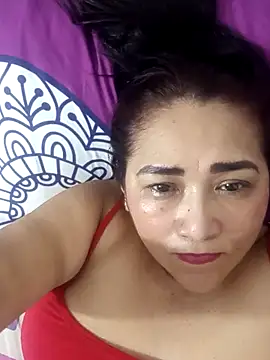 Snapshot of linda_luna29 chatting on September 12, 2:11 am linda luna29 online show from September 12, 2:11 am