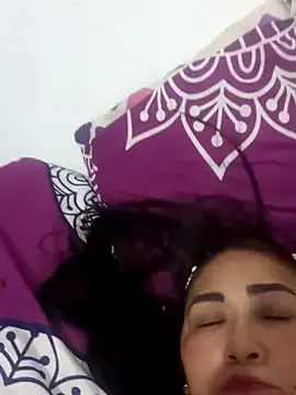 Snapshot of linda_luna29 chatting on September 22, 1:40 am linda luna29 online show from September 22, 1:40 am