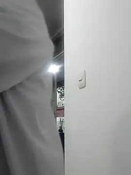 Snapshot of linda_luna29 chatting on September 22, 10:23 pm linda luna29 online show from September 22, 10:23 pm