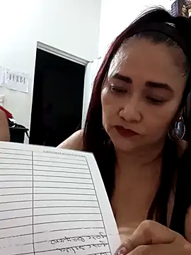 Snapshot of linda_luna29 chatting on November 15, 3:15 am linda luna29 online show from November 15, 3:15 am