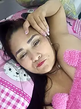 Snapshot of linda_luna29 chatting on December 22, 7:38 am linda luna29 online show from December 22, 7:38 am