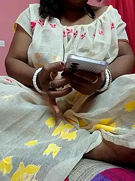 Cute-Swewty online show from April 9, 2:55 pm