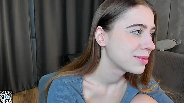 Snapshot of teasememore chatting on December 1, 2:11 pm teasememore online show from December 1, 2:11 pm