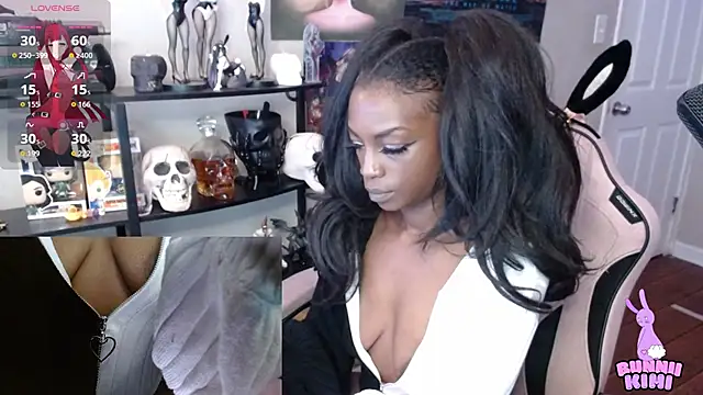 Snapshot of bunniikimi chatting on September 16, 12:39 pm bunniikimi online show from September 16, 12:39 pm