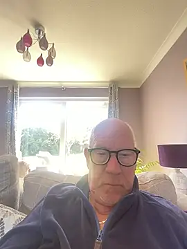 philefc online show from April 22, 9:01 am