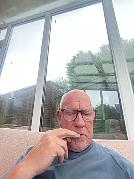 philefc online show from June 12, 10:14 am
