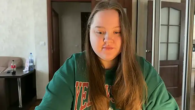 Alice898 online show from April 14, 9:15 am