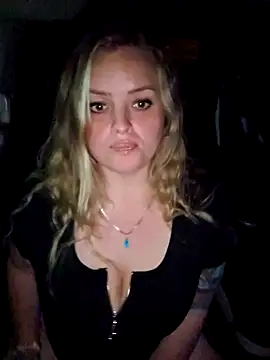 Snapshot of Bridgette03 chatting on November 4, 1:54 pm Bridgette03 online show from November 4, 1:54 pm