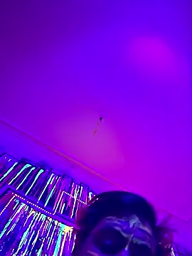 Snapshot of 3615-ULLA chatting on October 25, 5:15 am 3615-ULLA online show from October 25, 5:15 am