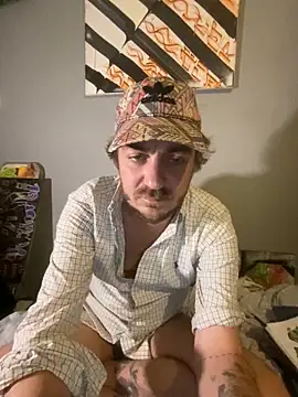 3615-ULLA online show from December 22, 5:37 am