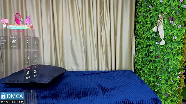 Clhoee  online show from December 15, 3:11 am