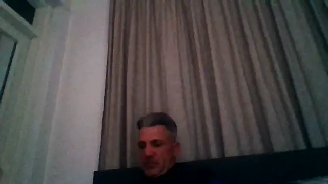 Snapshot of handsome8inchh chatting on April 23, 11:51 pm handsome8inchh online show from April 23, 11:51 pm