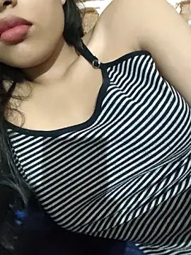 KARISHMA-STRIP online show from September 24, 8:28 am