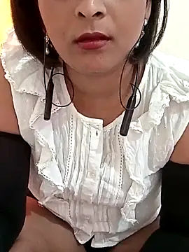Snapshot of Queen_Kushi4 chatting on April 23, 5:30 am Queen Kushi4 online show from April 23, 5:30 am