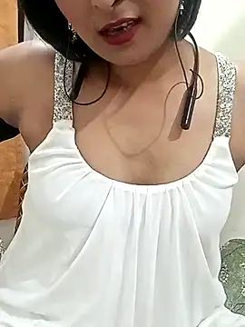 Snapshot of Queen_Kushi4 chatting on April 24, 5:04 pm Queen Kushi4 online show from April 24, 5:04 pm