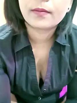 Snapshot of Queen_Kushi4 chatting on July 5, 12:12 pm Queen Kushi4 online show from July 5, 12:12 pm