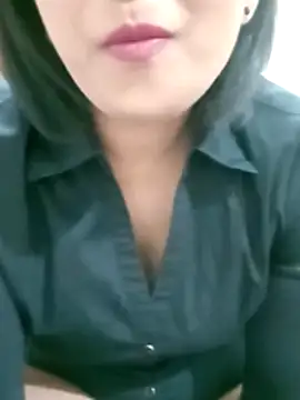 Snapshot of Queen_Kushi4 chatting on July 6, 3:03 pm Queen Kushi4 online show from July 6, 3:03 pm
