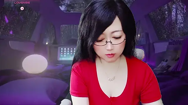 LuckyCute-Tutu online show from March 28, 2:05 pm