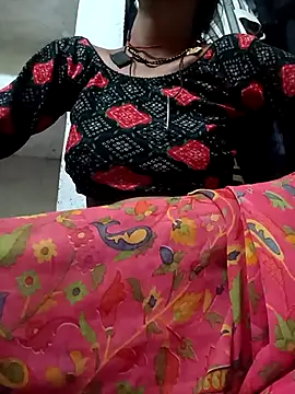 Snapshot of Juhi_chawla chatting on October 12, 11:26 pm Juhi chawla online show from October 12, 11:26 pm