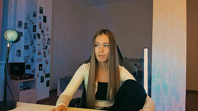 Snapshot of yourrdanceteacher chatting on December 4, 7:22 pm yourrdanceteacher online show from December 4, 7:22 pm