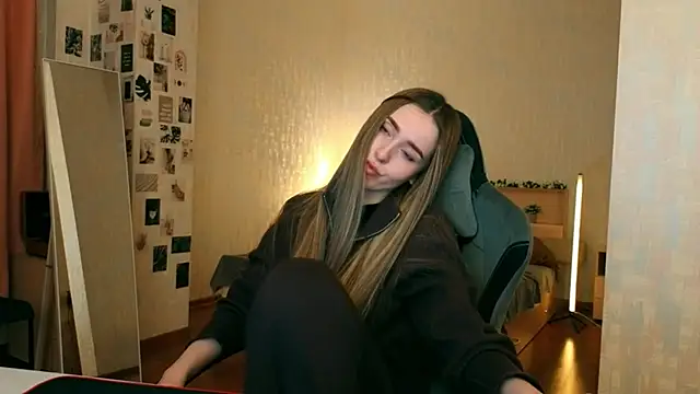 yourrdanceteacher online show from February 13, 8:05 pm