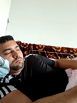 Snapshot of flr196 chatting on October 5, 9:18 am flr196 online show from October 5, 9:18 am