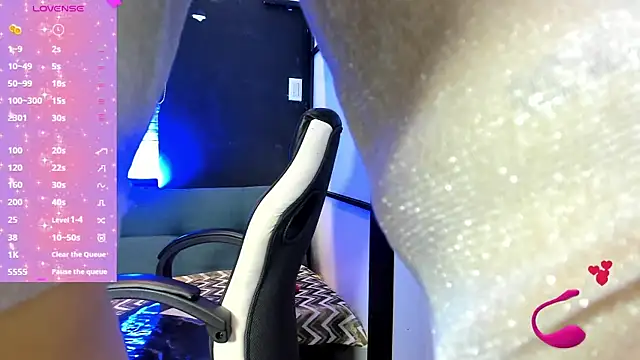 SamaraAnders  online show from November 12, 4:46 am